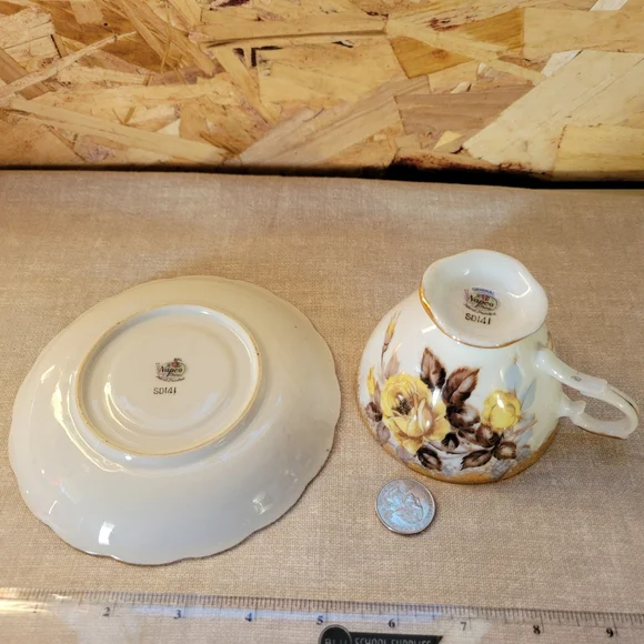 Vintage Floral Tea Cup and Saucer Set with Gold Accents - Picture 5 of 7